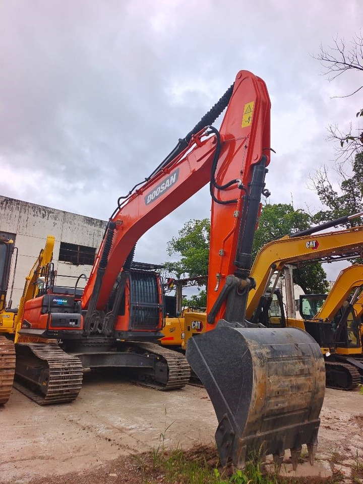 Doosan DX 300 - Crawler excavator: picture 2 Doosan DX 300 - Crawler excavator: picture 2