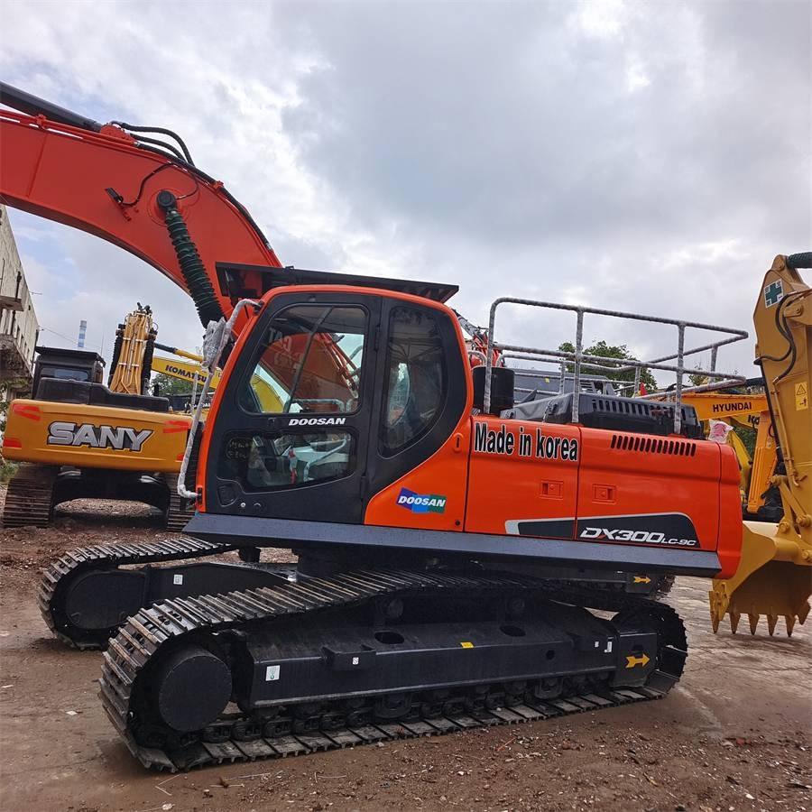 Doosan DX 300 LCA - Crawler excavator: picture 1 Doosan DX 300 LCA - Crawler excavator: picture 1