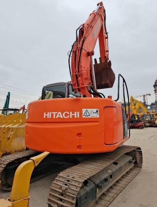 Hitachi ZX 135 US - Crawler excavator: picture 2 Hitachi ZX 135 US - Crawler excavator: picture 2