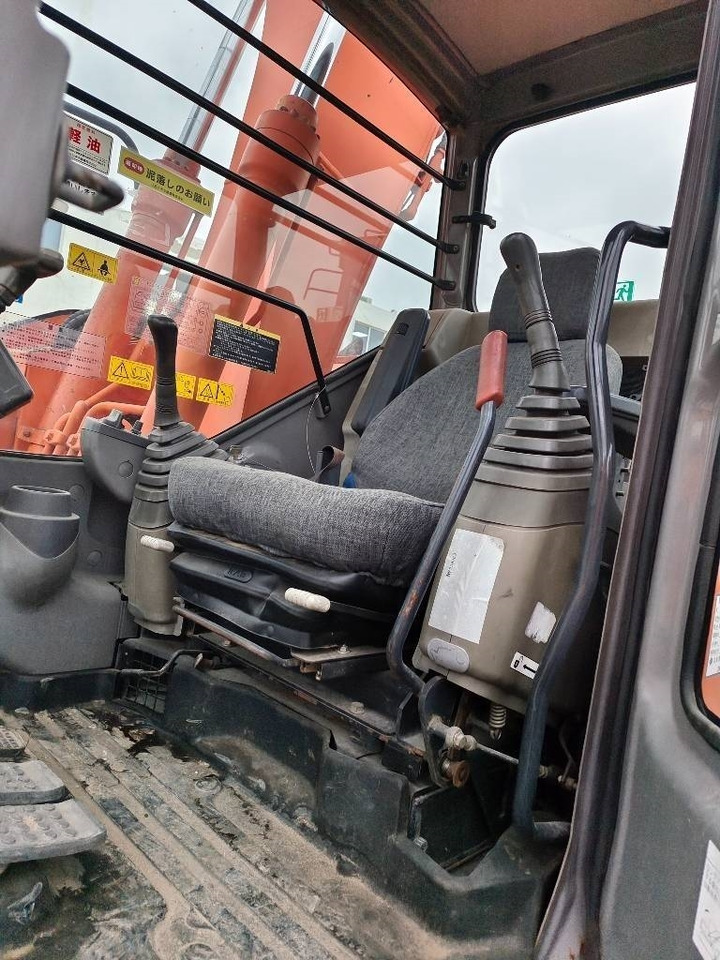 Hitachi ZX 135 US - Crawler excavator: picture 4 Hitachi ZX 135 US - Crawler excavator: picture 4