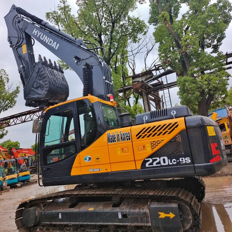Hyundai 220 LC-9S - Crawler excavator: picture 4 Hyundai 220 LC-9S - Crawler excavator: picture 4