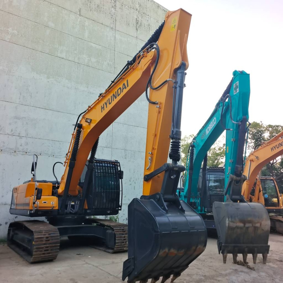Hyundai 220LC-9T - Crawler excavator: picture 1 Hyundai 220LC-9T - Crawler excavator: picture 1