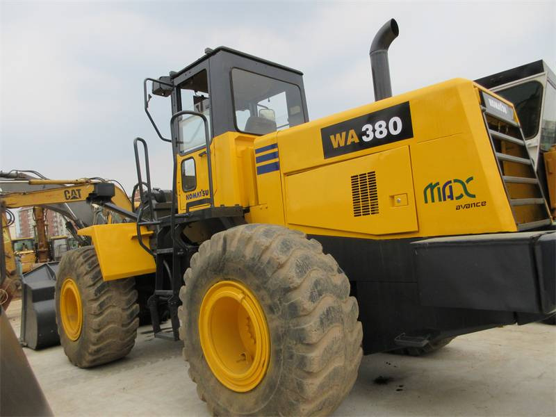 Komatsu WA 380 - Wheel loader: picture 1 Komatsu WA 380 - Wheel loader: picture 1