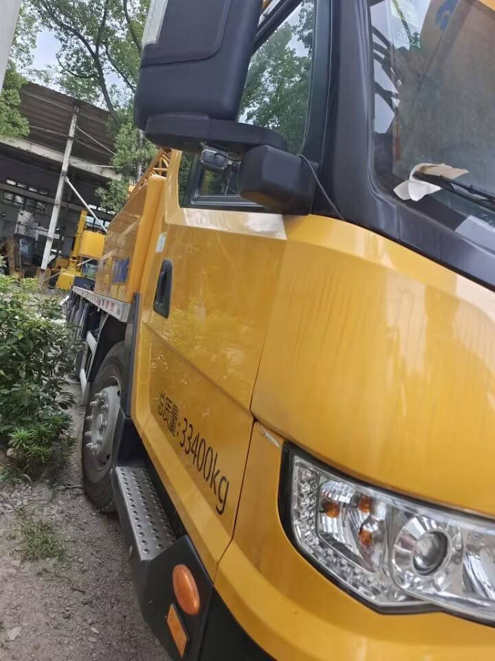 XCMG QY 50 - All terrain crane: picture 1 XCMG QY 50 - All terrain crane: picture 1