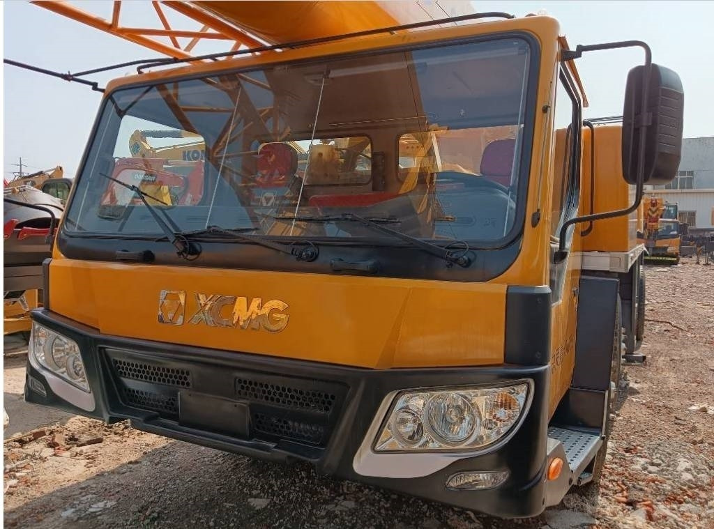 XCMG QY 70 K - All terrain crane: picture 3 XCMG QY 70 K - All terrain crane: picture 3