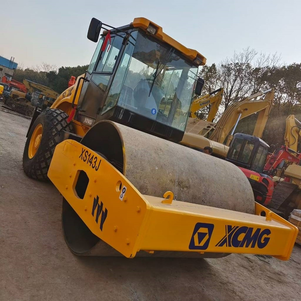 XCMG XS 143J - Compactor: picture 3 XCMG XS 143J - Compactor: picture 3
