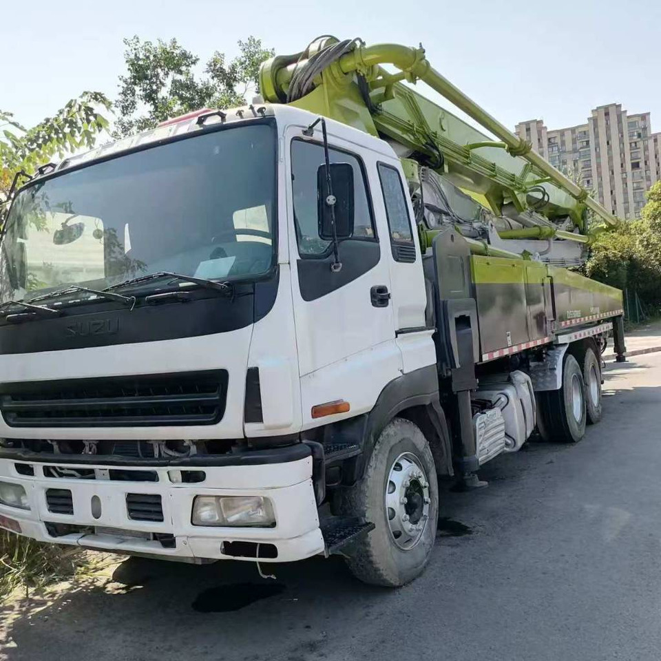 Zoomlion ZLJ5336THBSE - Concrete pump truck: picture 2 Zoomlion ZLJ5336THBSE - Concrete pump truck: picture 2
