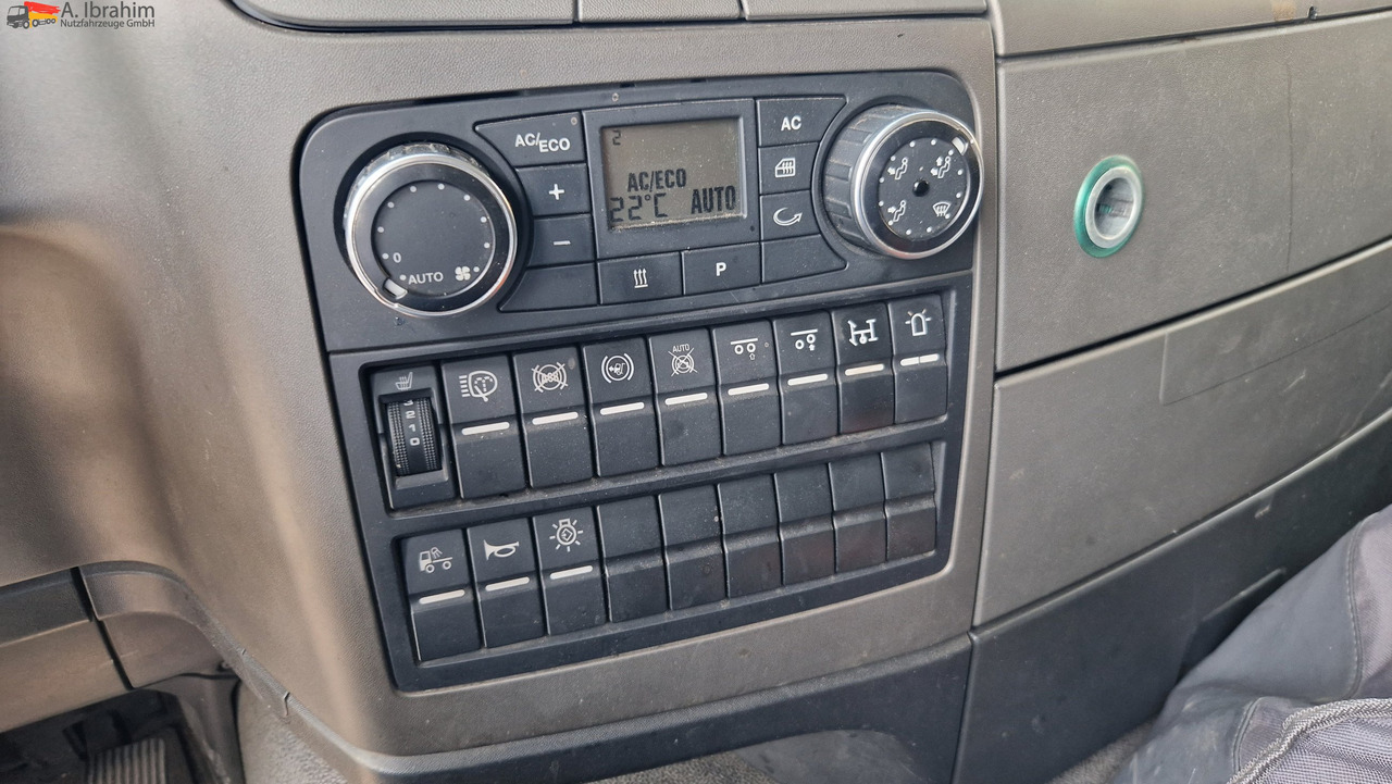 MAN TGS 26.400 PK 15001 Performance Zustand gut, Aufsitzkran - Crane truck, Dropside/ Flatbed truck: picture 3 MAN TGS 26.400 PK 15001 Performance Zustand gut, Aufsitzkran - Crane truck, Dropside/ Flatbed truck: picture 3