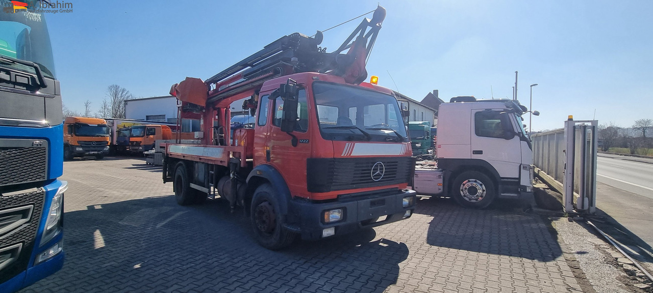 Crane truck, Dropside/ Flatbed truck Mercedes-Benz 1722 Dachdeckerkran Cormach 30000  TECH,: picture 13