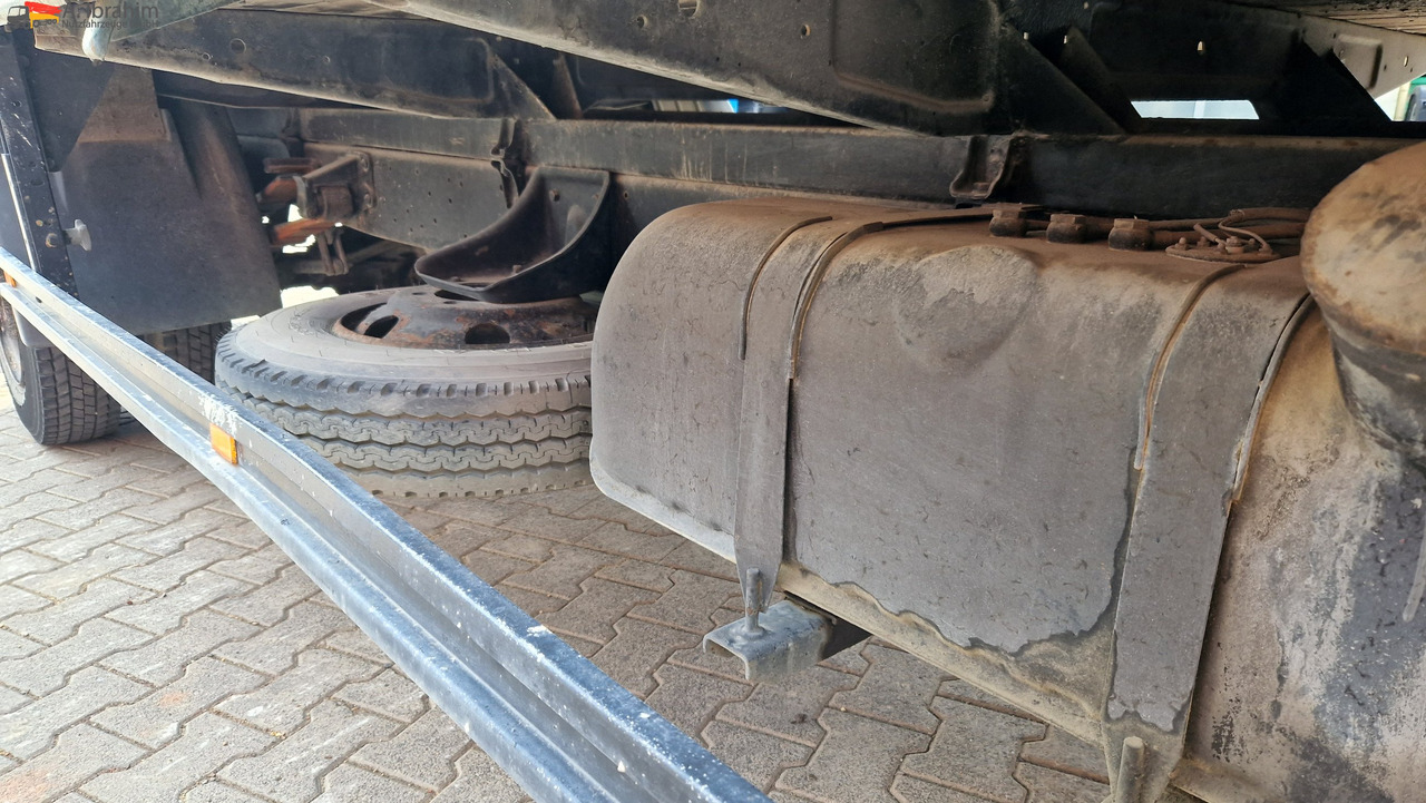 Mercedes-Benz DB 813 Pritsche Kran H- Kennzeichen,Oldtimer ein Stück Geschichte - Flatbed van: picture 4 Mercedes-Benz DB 813 Pritsche Kran H- Kennzeichen,Oldtimer ein Stück Geschichte - Flatbed van: picture 4