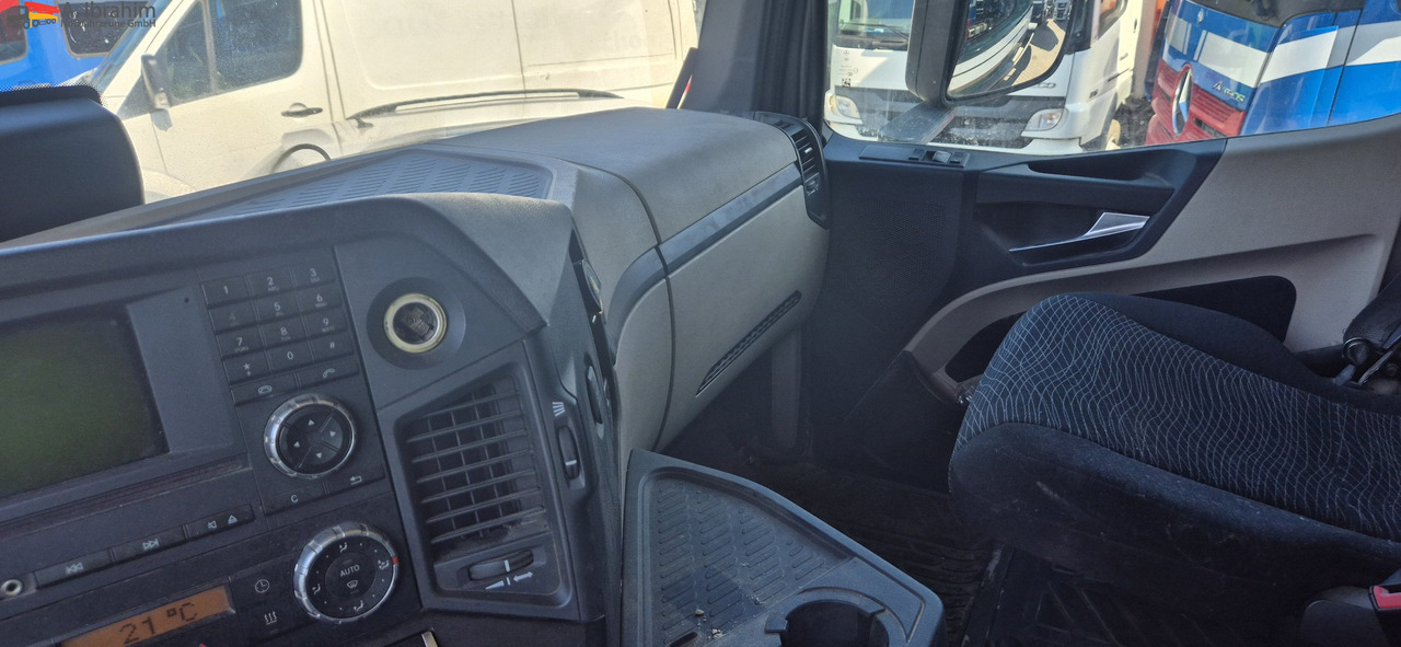 Tractor unit Mercedes-Benz 1840 Actros, 3x vorhanden, identisch: picture 7 Tractor unit Mercedes-Benz 1840 Actros, 3x vorhanden, identisch: picture 7