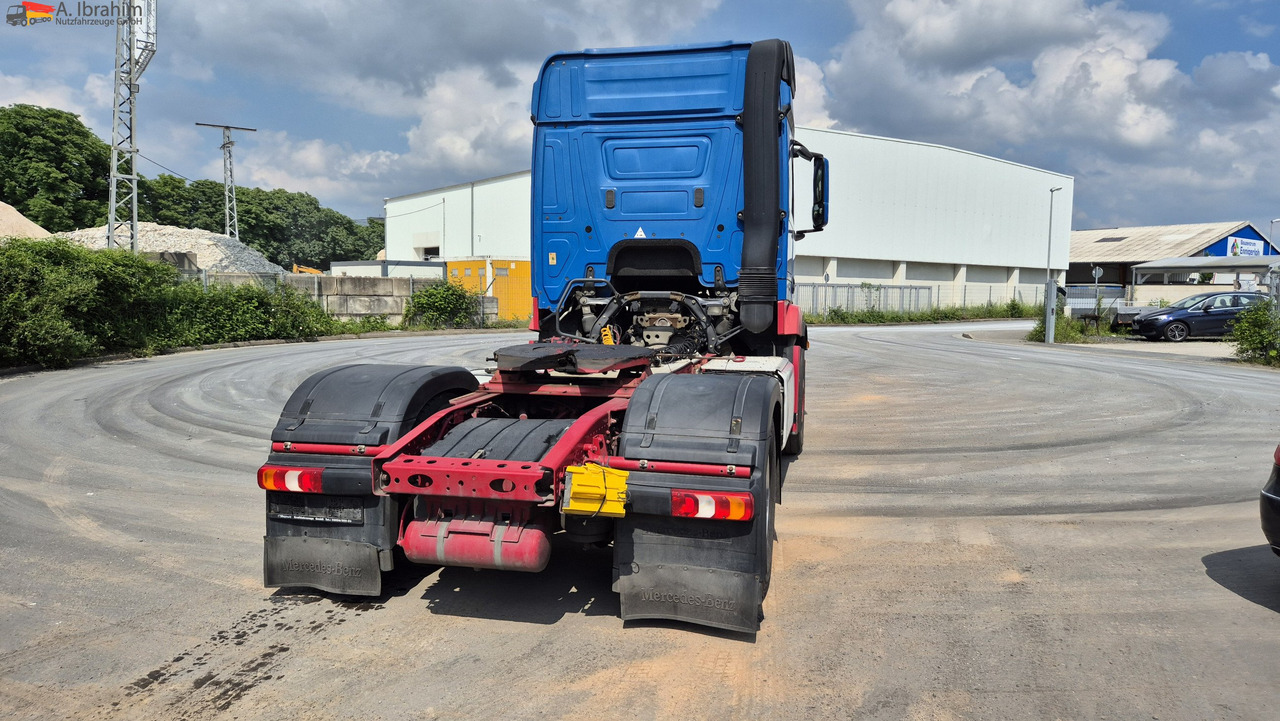 Tractor unit Mercedes-Benz 1843 DB 1843 mit PTU für Kompressor: picture 11 Tractor unit Mercedes-Benz 1843 DB 1843 mit PTU für Kompressor: picture 11