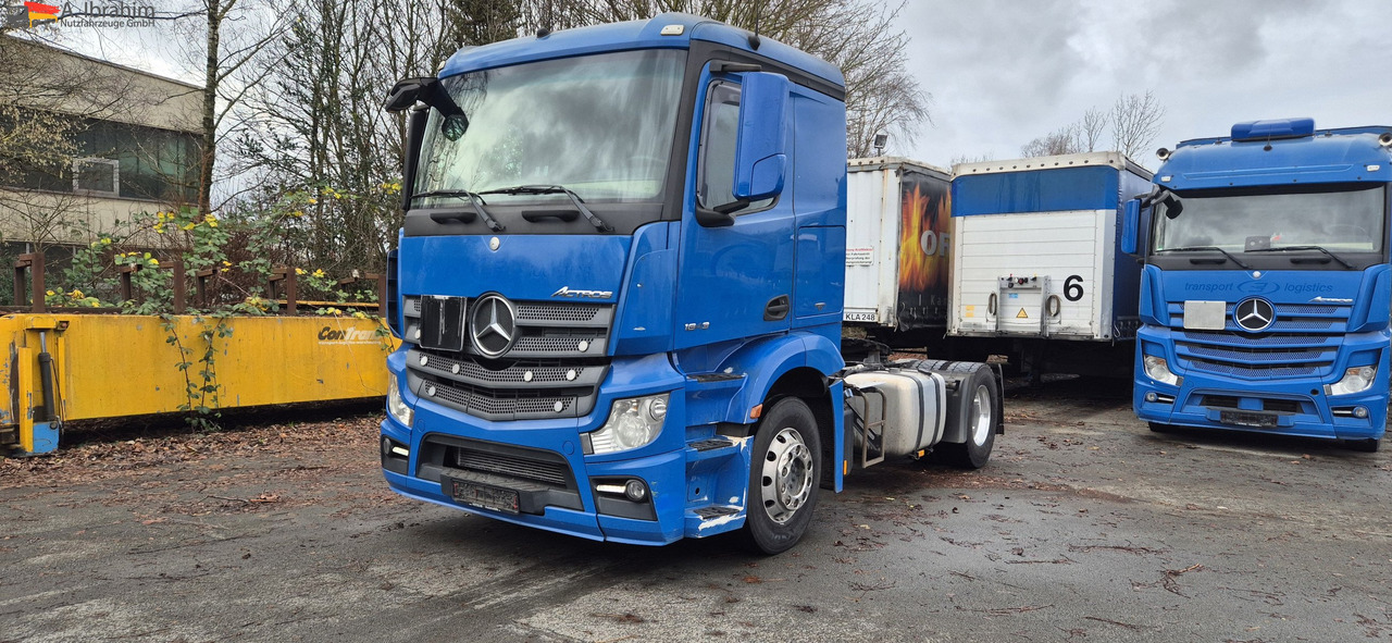 Mercedes-Benz 1843 Klima, Retarder, Topzustand, einsatzbereit sehr sauber, technisch top - Tractor unit: picture 1 Mercedes-Benz 1843 Klima, Retarder, Topzustand, einsatzbereit sehr sauber, technisch top - Tractor unit: picture 1