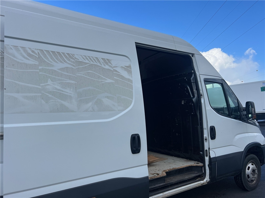 Iveco 35C16 - Panel van: picture 5 Iveco 35C16 - Panel van: picture 5