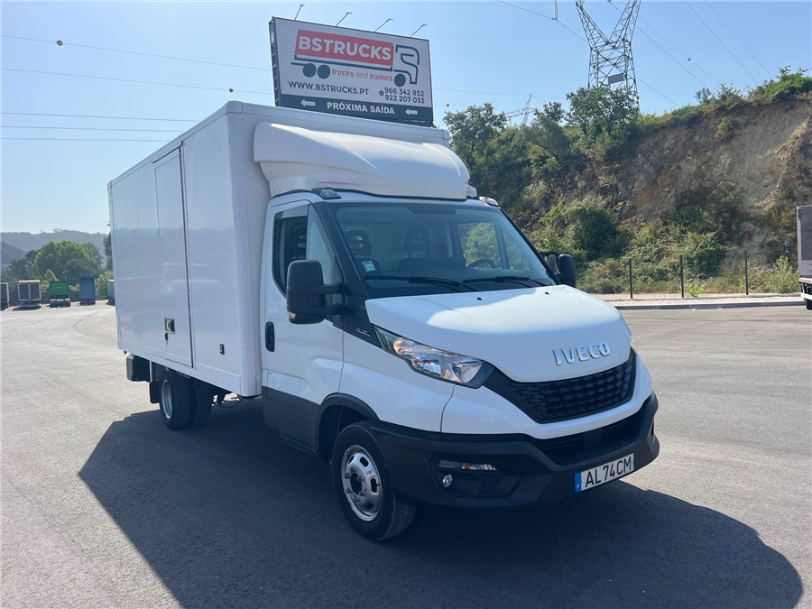 Iveco 35C16H - Box truck: picture 4 Iveco 35C16H - Box truck: picture 4