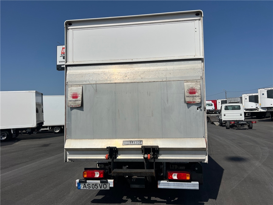 Iveco 35C16HA8 - Box truck: picture 5 Iveco 35C16HA8 - Box truck: picture 5