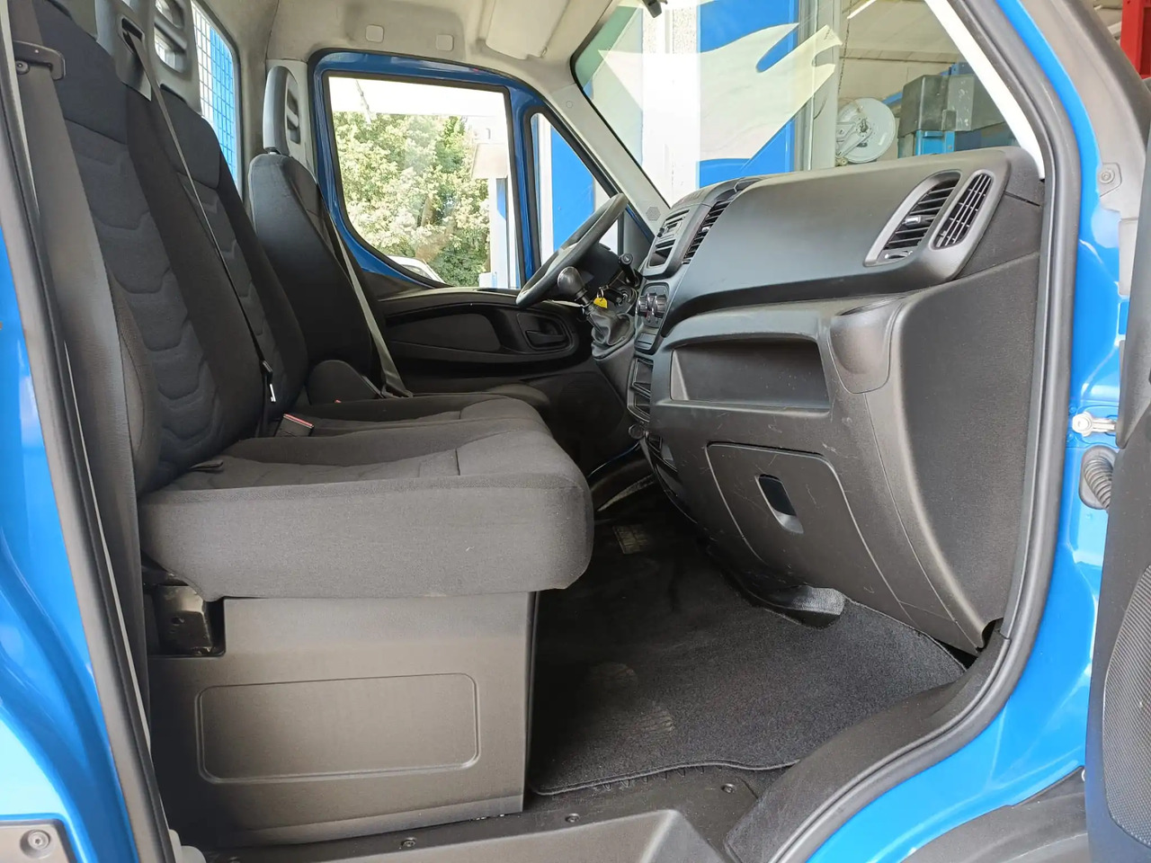 Interior photo 1: Leasing of  IVECO DAILY 35C15 IVECO DAILY 35C15