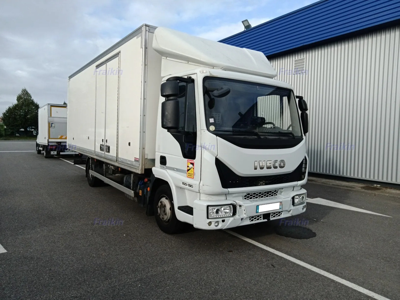 IVECO EUROCARGO 100E19P - Box truck: picture 1 IVECO EUROCARGO 100E19P - Box truck: picture 1