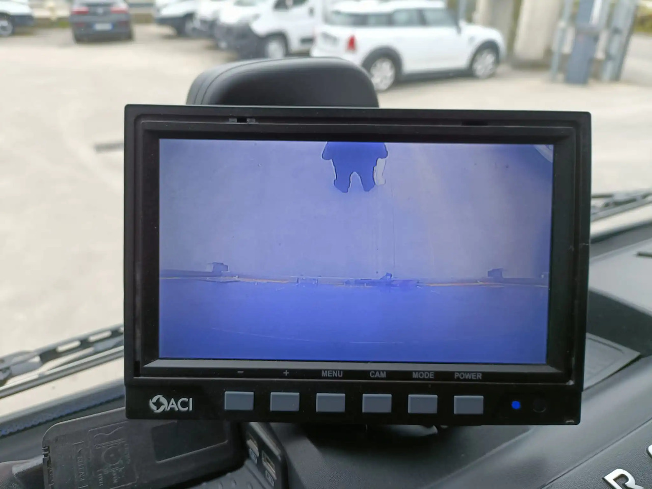 Cab chassis truck IVECO EUROCARGO 120E22P: picture 9