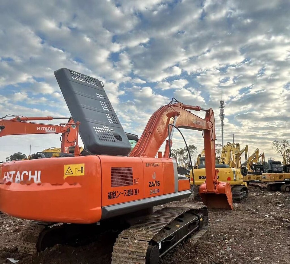 Hitachi ZX240 - Crawler excavator: picture 2 Hitachi ZX240 - Crawler excavator: picture 2