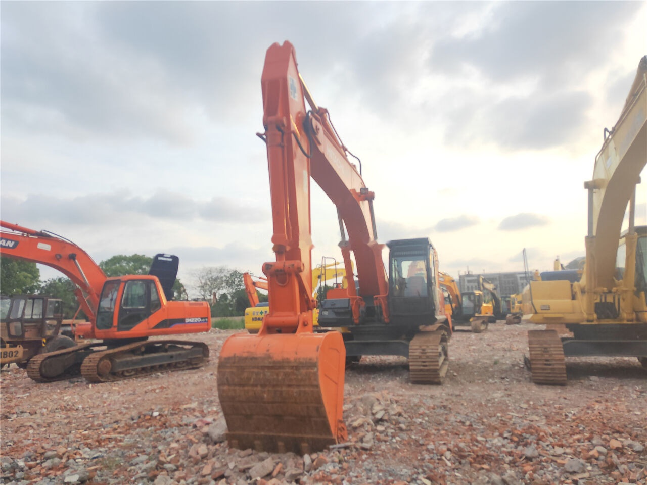Hitachi ZX350H-3G - Crawler excavator: picture 5 Hitachi ZX350H-3G - Crawler excavator: picture 5