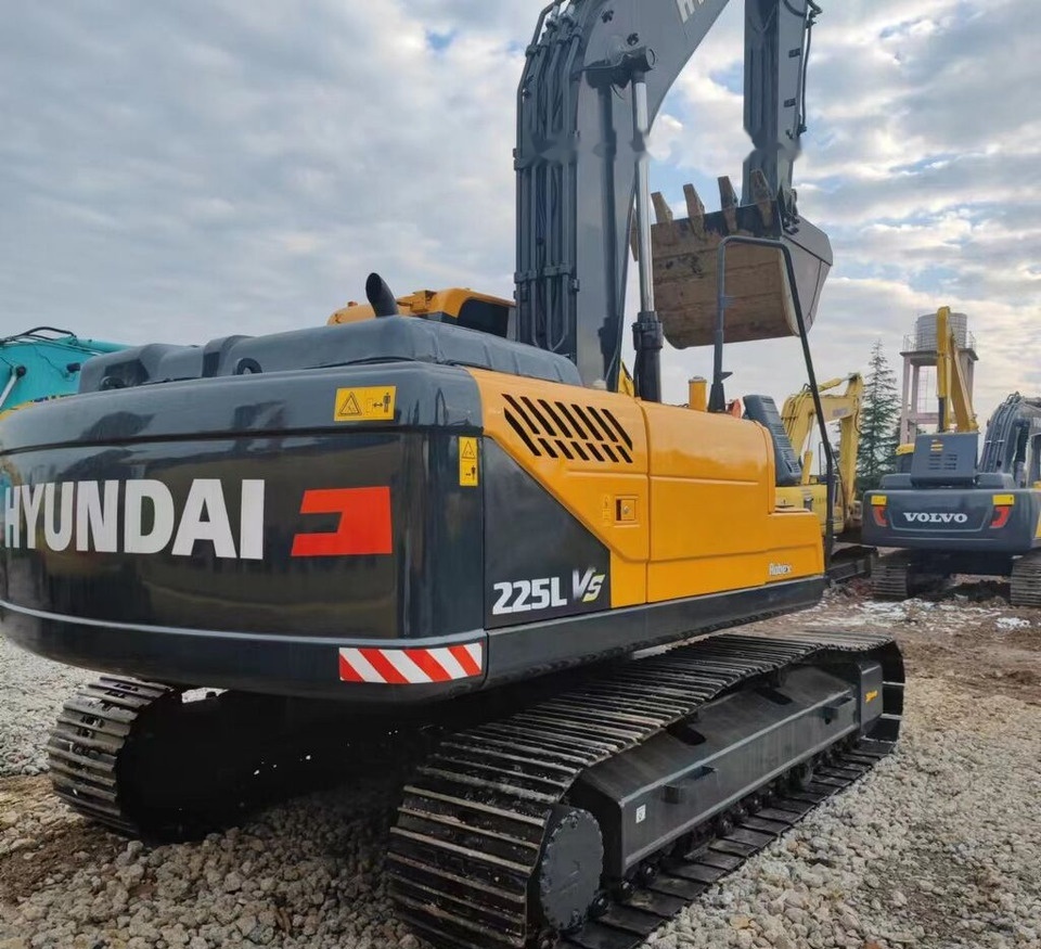 Hyundai R225VS - Crawler excavator: picture 3 Hyundai R225VS - Crawler excavator: picture 3