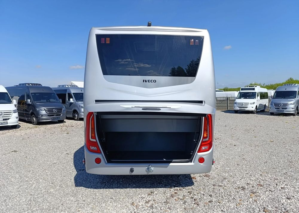 New Minibus, Passenger van Iveco Daily: picture 8