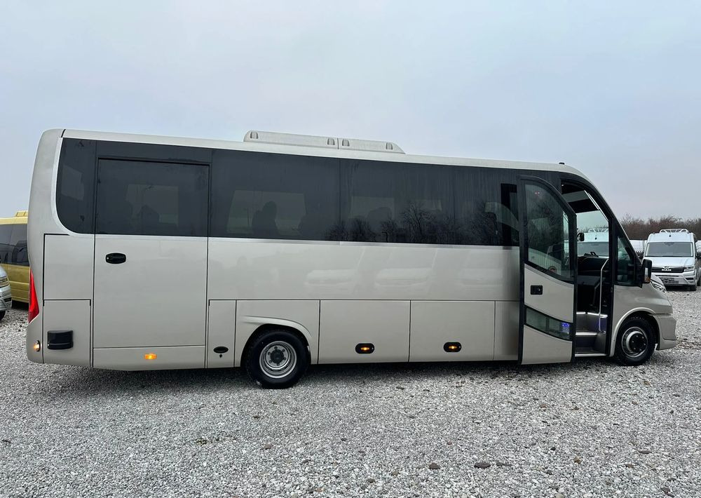 Iveco Daily - Minibus, Passenger van: picture 2 Iveco Daily - Minibus, Passenger van: picture 2