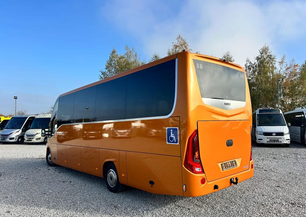 Iveco Daily - Minibus, Passenger van: picture 4 Iveco Daily - Minibus, Passenger van: picture 4