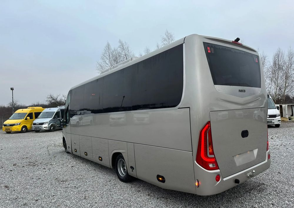 Iveco Daily - Minibus, Passenger van: picture 5 Iveco Daily - Minibus, Passenger van: picture 5