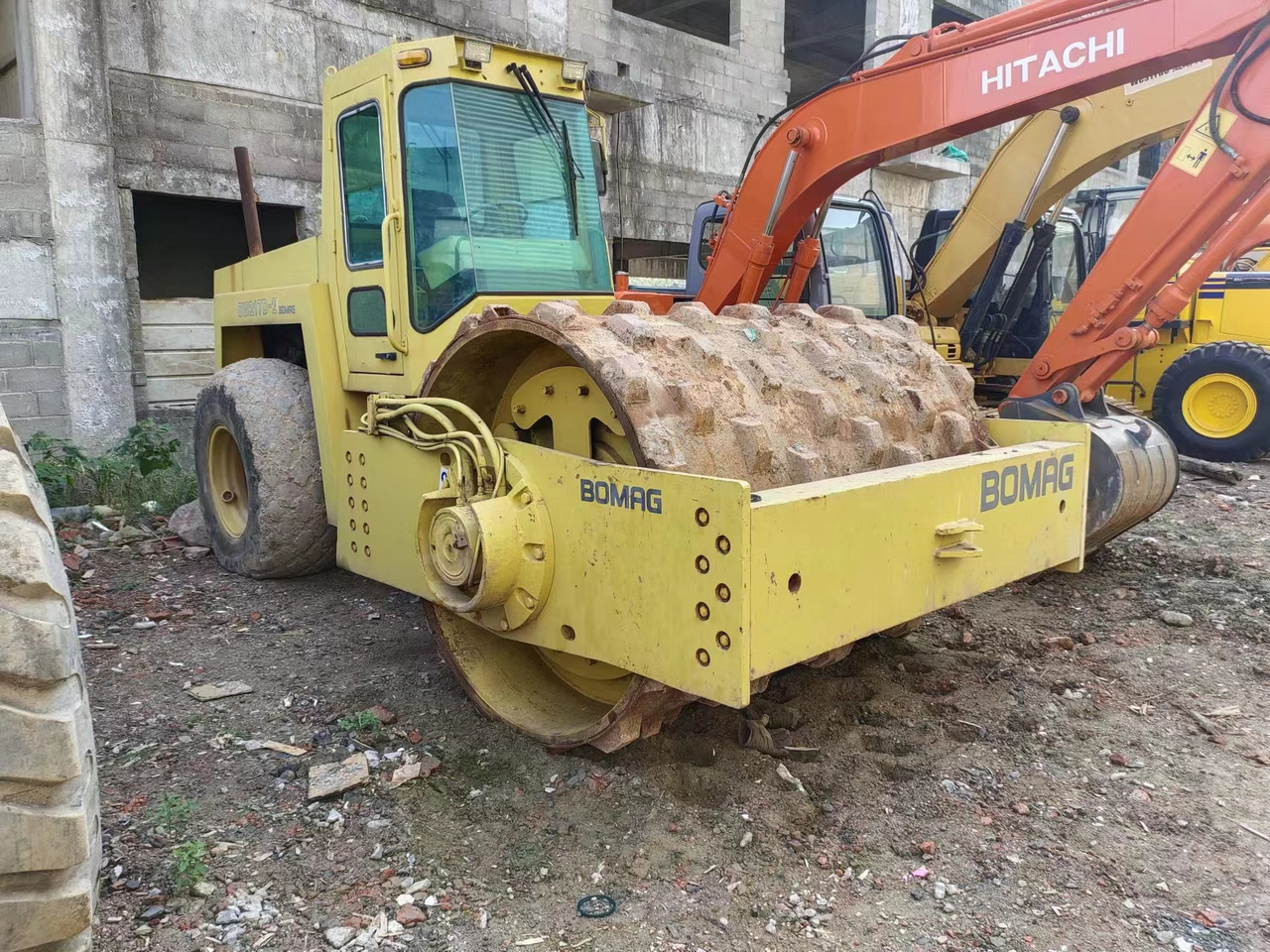 BOMAG BW 217D-2 - Compactor: picture 1 BOMAG BW 217D-2 - Compactor: picture 1