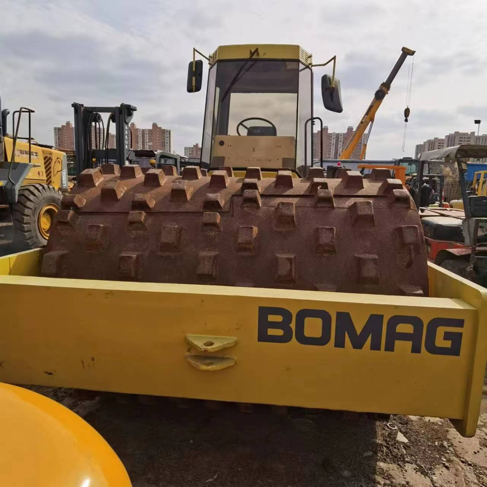 BOMAG BW217D-2 - Compactor: picture 3 BOMAG BW217D-2 - Compactor: picture 3