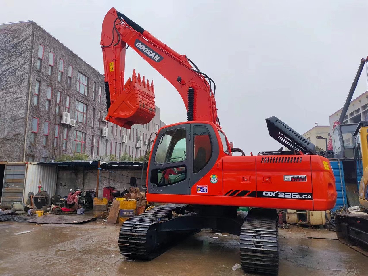 DOOSAN DX225LCA - Crawler excavator: picture 2 DOOSAN DX225LCA - Crawler excavator: picture 2