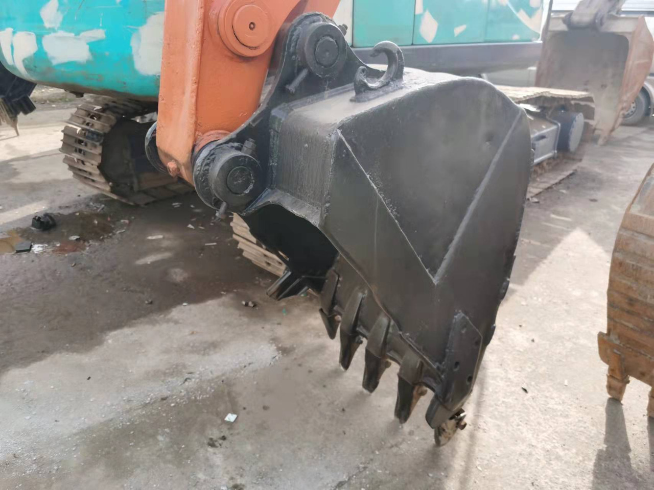 HITACHI EX120-2 - Crawler excavator: picture 4 HITACHI EX120-2 - Crawler excavator: picture 4