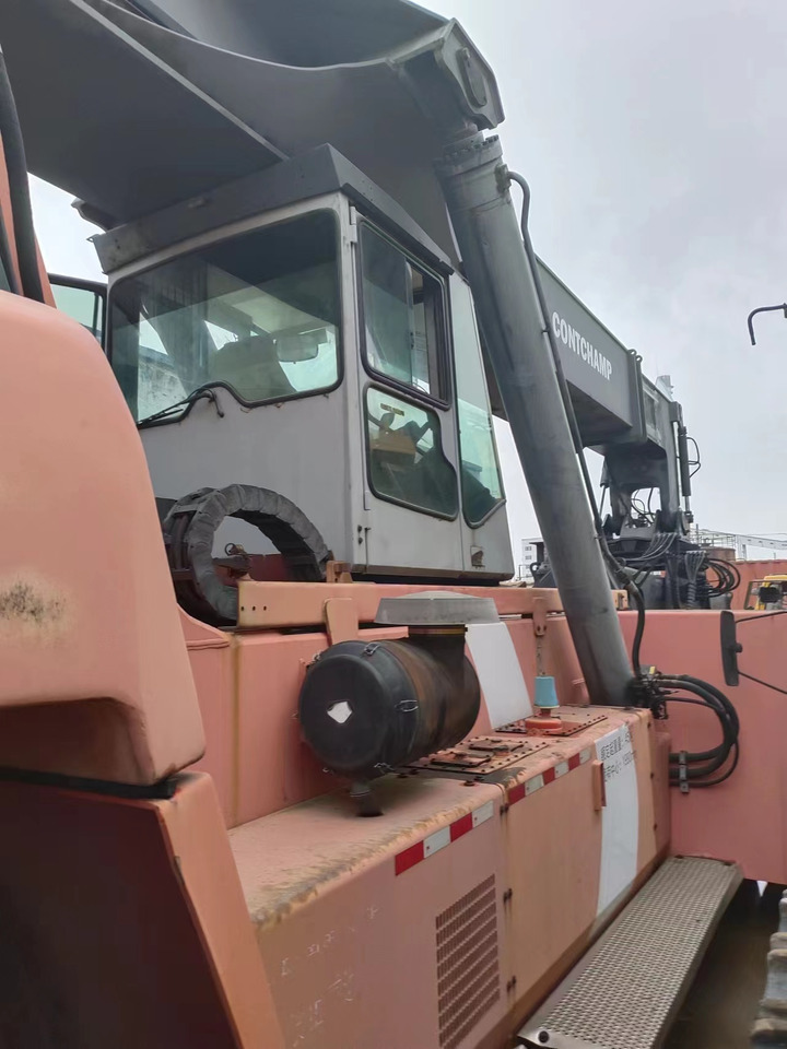 KALMAR DRF450 - Reach stacker: picture 3 KALMAR DRF450 - Reach stacker: picture 3