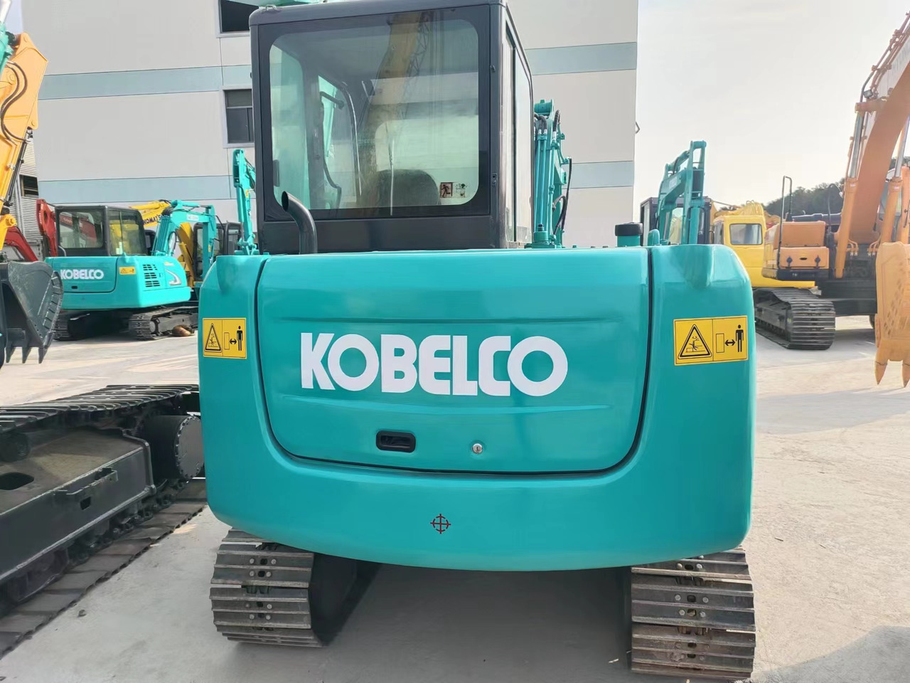 KOBELCO SK60-8 - Mini excavator: picture 2 KOBELCO SK60-8 - Mini excavator: picture 2