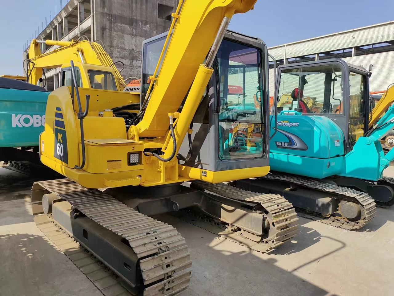 KOMATSU PC60-8 - Mini excavator: picture 3 KOMATSU PC60-8 - Mini excavator: picture 3