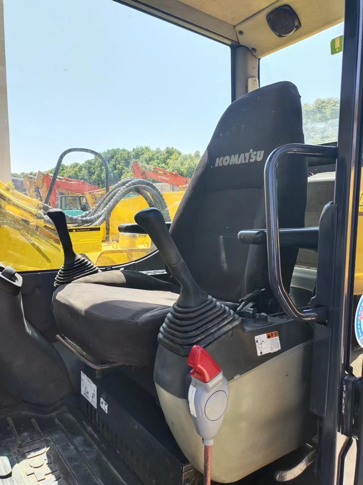 KOMATSU PC70-8 - Mini excavator: picture 3 KOMATSU PC70-8 - Mini excavator: picture 3