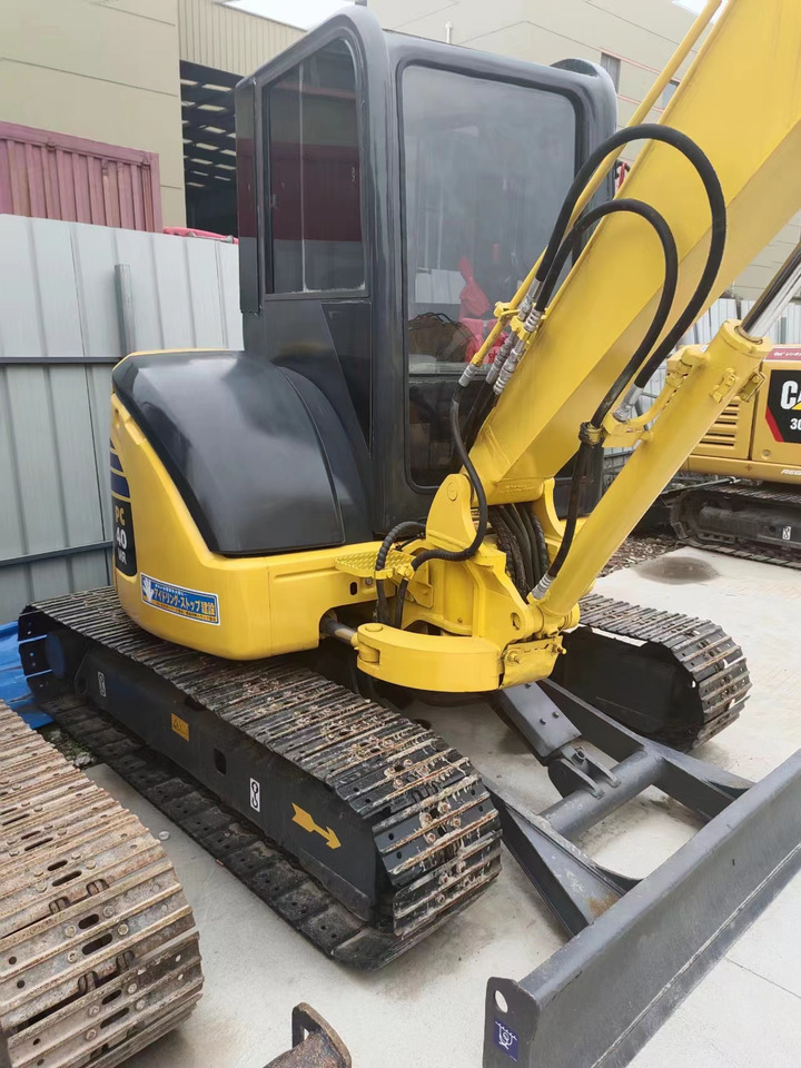 Komatsu pc40 - Mini excavator: picture 4 Komatsu pc40 - Mini excavator: picture 4