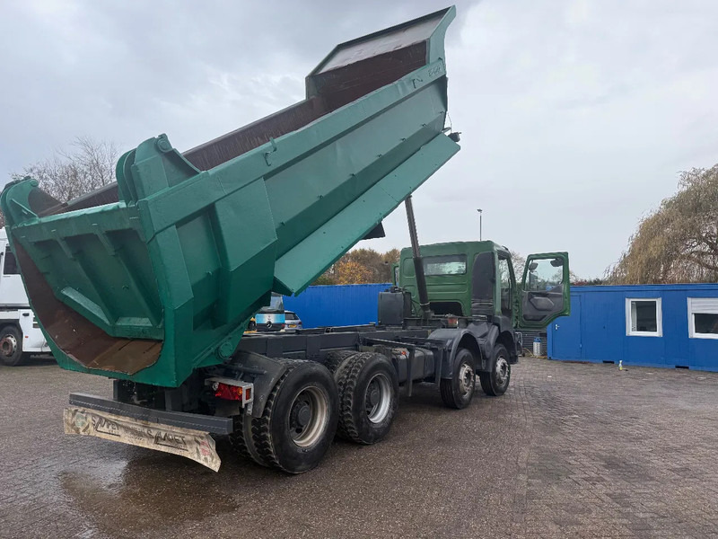 Renault Kerax 420 Manual pump - Tipper: picture 4 Renault Kerax 420 Manual pump - Tipper: picture 4