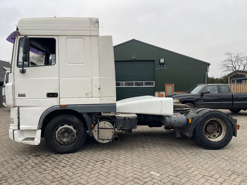 DAF XF 95.430 Tractor - Tractor unit: picture 5 DAF XF 95.430 Tractor - Tractor unit: picture 5