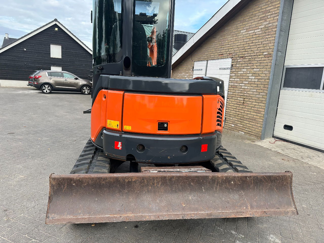 Mini excavator Hitachi ZX52U-3 CLR: picture 16
