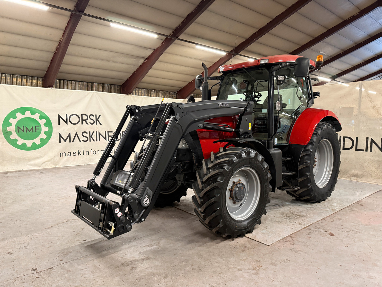 CASE IH Maxxum 140 - Farm tractor: picture 1 CASE IH Maxxum 140 - Farm tractor: picture 1