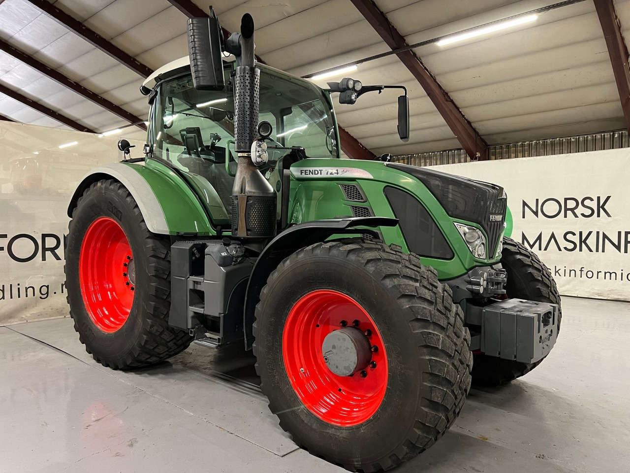 Fendt 724 Vario #TAR INNBYTTE# KAN LEVERES MED ANDRE DEKK# - Farm tractor: picture 5 Fendt 724 Vario #TAR INNBYTTE# KAN LEVERES MED ANDRE DEKK# - Farm tractor: picture 5