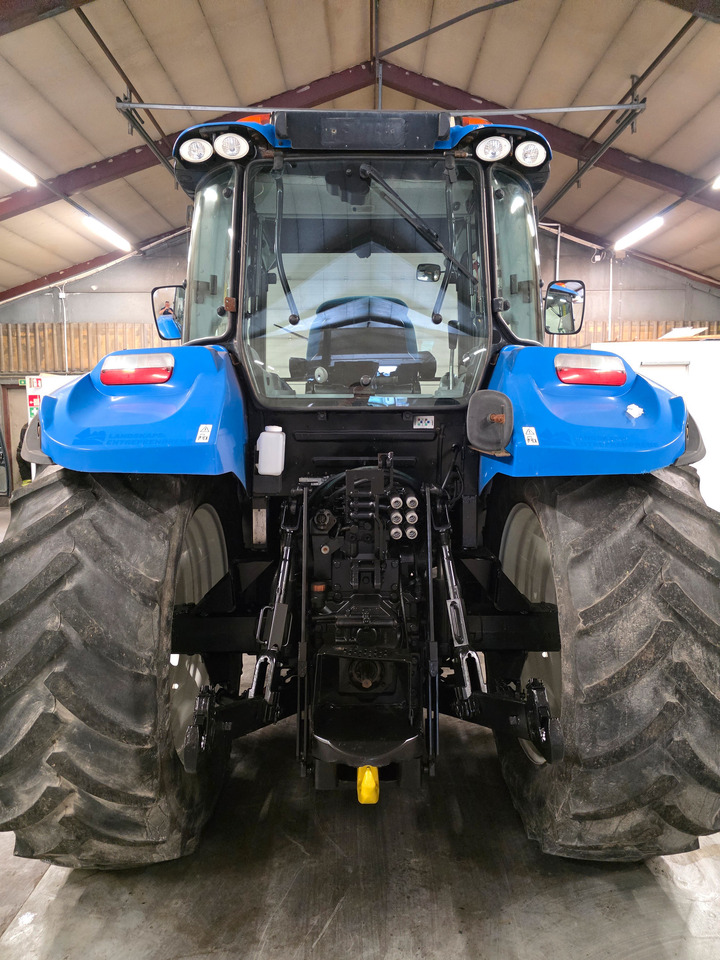 New Holland T5.115 EC - Farm tractor: picture 4 New Holland T5.115 EC - Farm tractor: picture 4