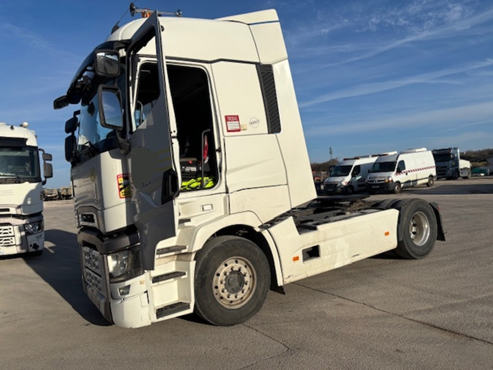 RENAULT T520 - Tractor unit: picture 2 RENAULT T520 - Tractor unit: picture 2