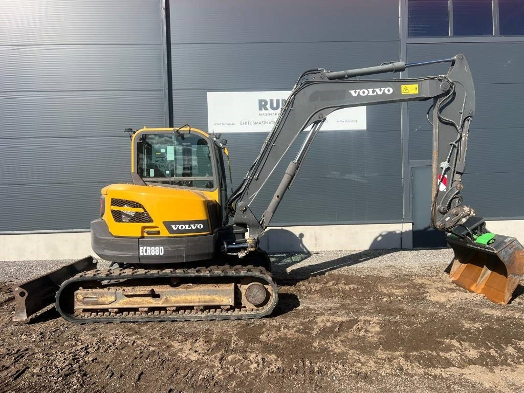 Mini excavator Volvo ECR 88 D: picture 6