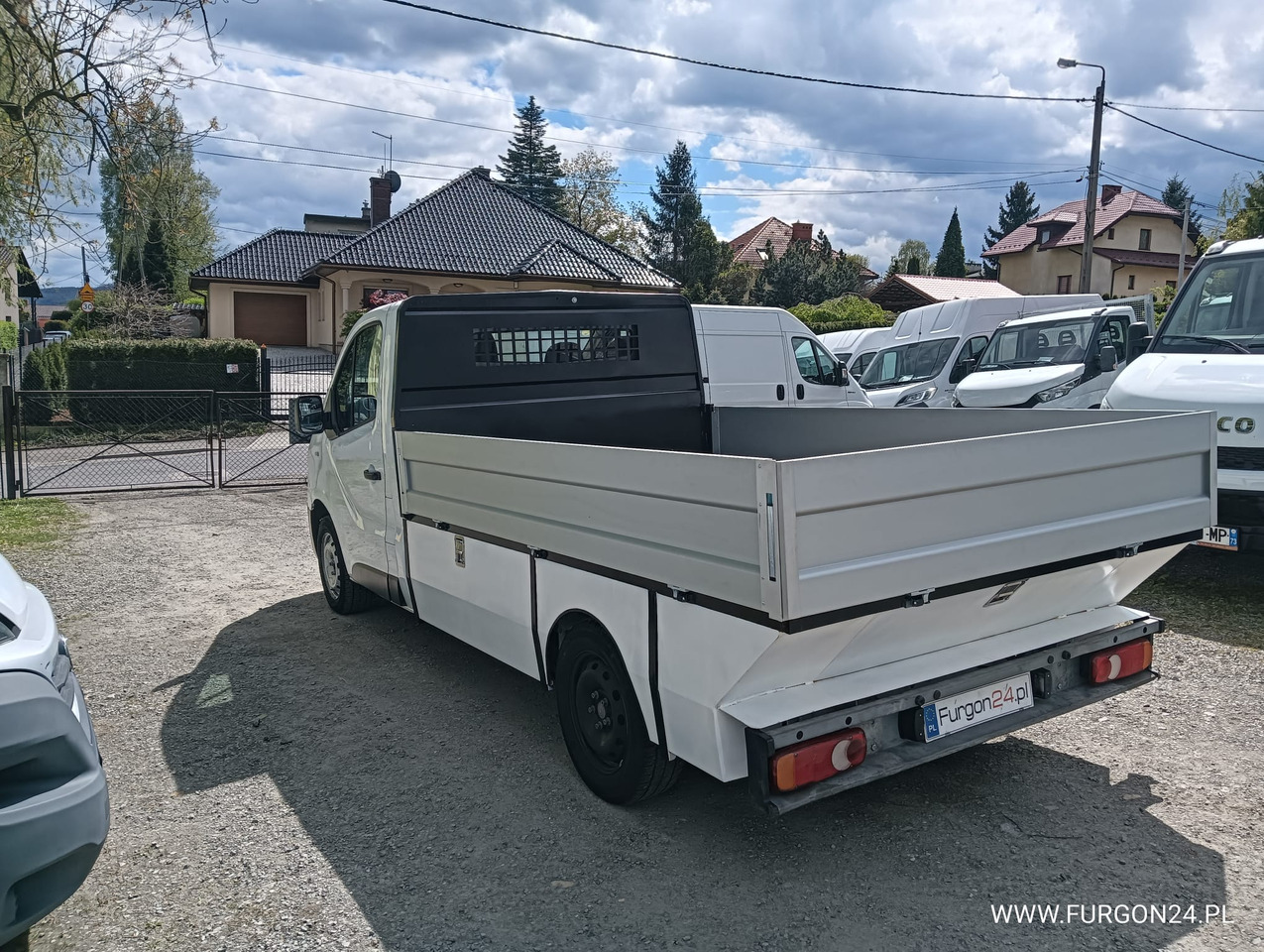 Flatbed van RENAULT TRAFIC SKRZYNIA PAKA Z NAJAZDAMI I PÓŁKAMI NR 689: picture 14
