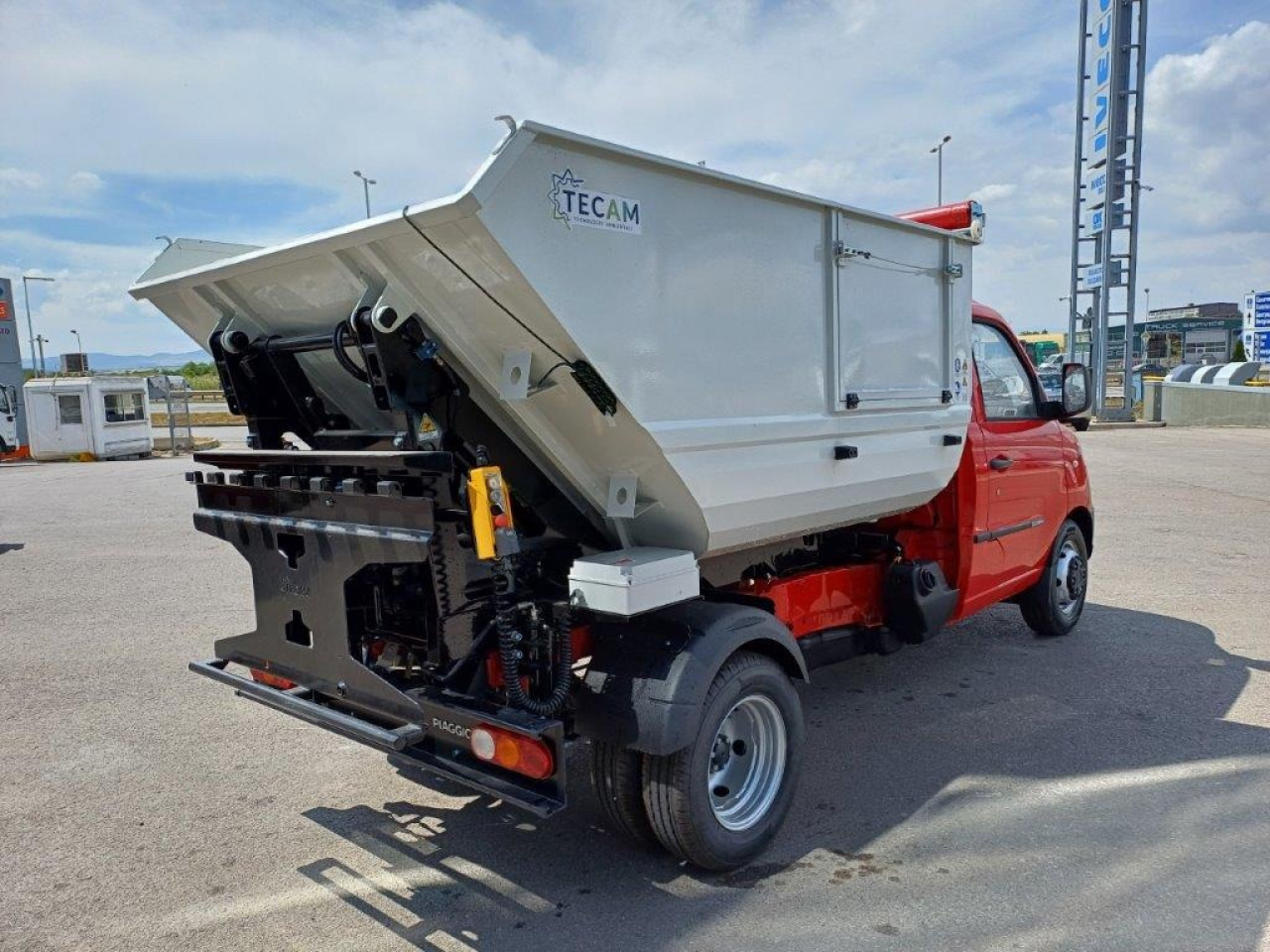 PIAGGIO porter NP6 - Tipper van: picture 4 PIAGGIO porter NP6 - Tipper van: picture 4