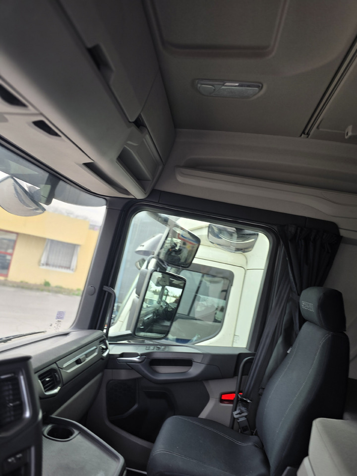 Leasing of SCANIA R 450 SCANIA R 450: picture 16